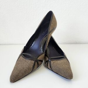 Elegant Herringbone Tweed Kitten Heels ITSO Louis Vuitton